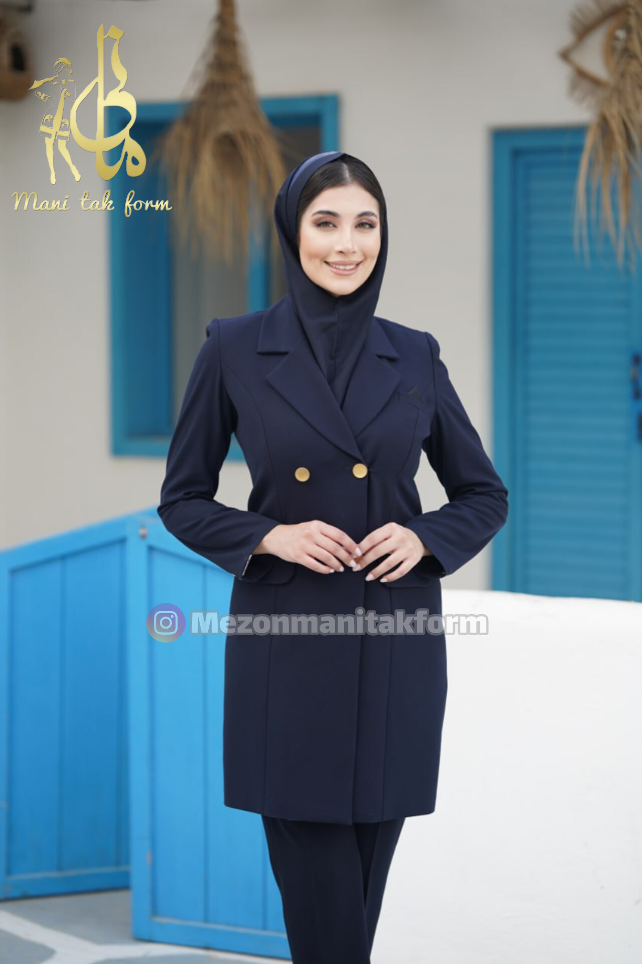    مانتو شلوار اداری مدل تینا کد 4031 پارچه نخی بزیاق ترک. رنگبندی : مشکی و سورمه ای. آبی. نوک مدادی رنگ دلخواه سایزبندی 36 - 46  قد مانتو : 90  در تمام سایزها در صورت سفارش عمده و تیراژ آماده میشود  