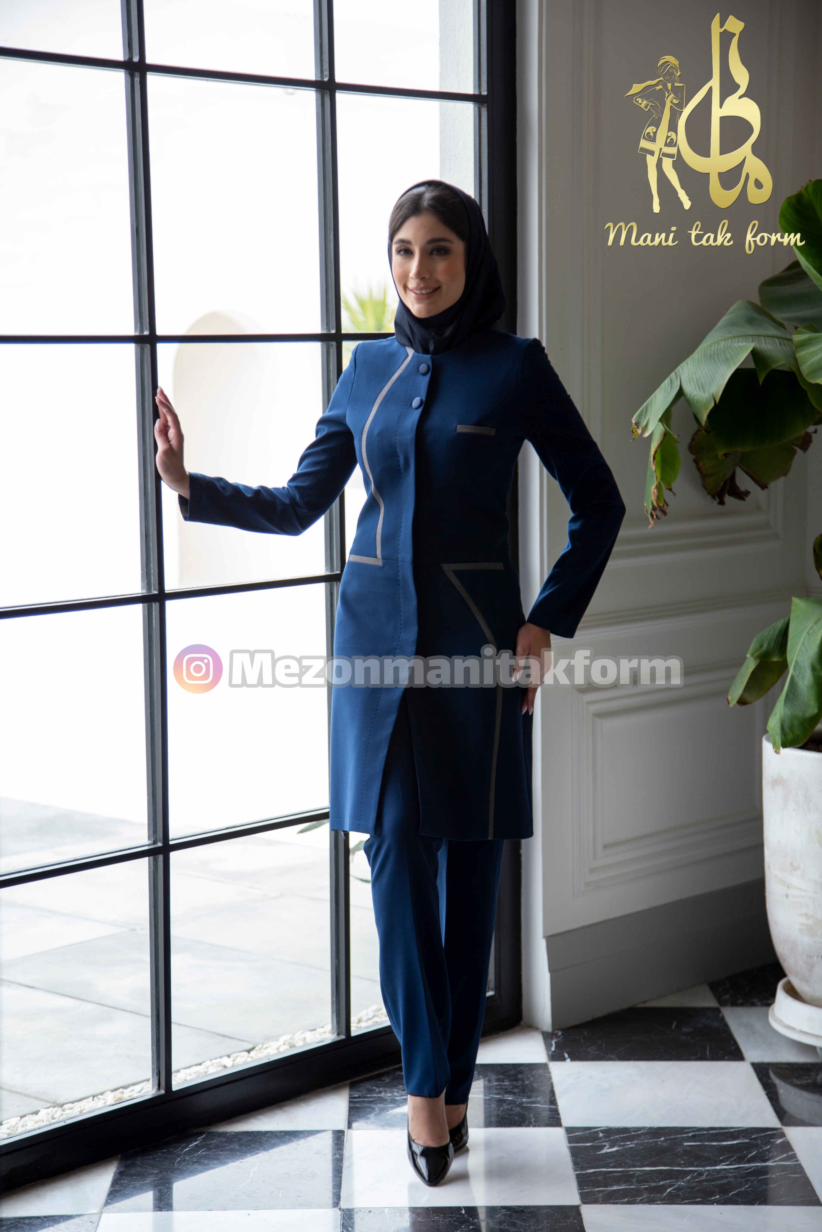    مانتو شلوار اداری مدل تارا کد 2061 پارچه نخی بزیاق ترک. رنگبندی : مشکی و سورمه ای. آبی. نوک مدادی رنگ دلخواه سایزبندی 36 - 46  قد مانتو : 98 در تمام سایزها در صورت سفارش عمده و تیراژ آماده میشود 