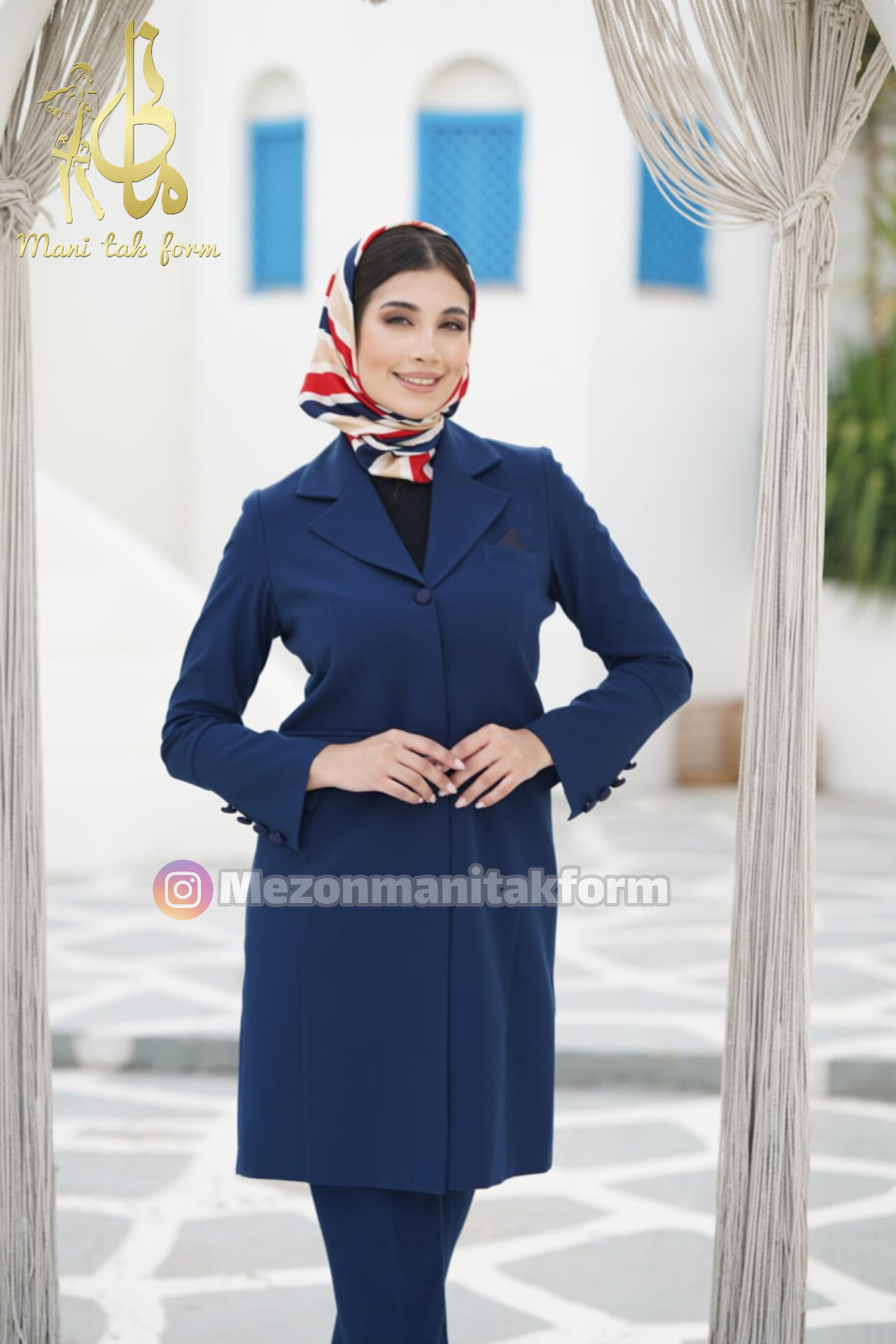    مانتو شلوار اداری مدل لاله کد 6033 پارچه نخی بزیاق ترک. رنگبندی : مشکی و سورمه ای. طوسی. آبی رنگ دلخواه سایزبندی 36 - 46  قد مانتو : 98 در تمام سایزها در صورت سفارش عمده و تیراژ آماده میشود 
