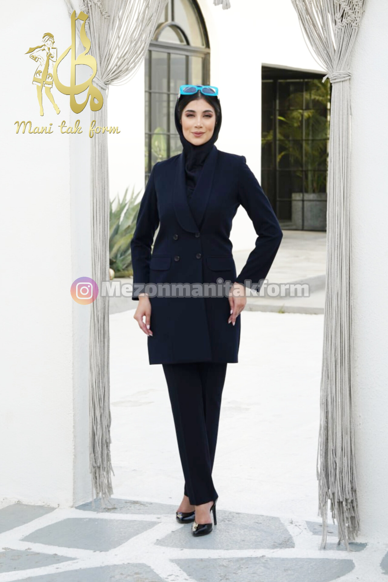    مانتو شلوار اداری مدل مانیا کد 6071 پارچه نخی بزیاق ترک. رنگبندی : مشکی و سورمه ای. طوسی. نسکافه ای رنگ دلخواه سایزبندی 36 - 46  قد مانتو : 90 در تمام سایزها در صورت سفارش عمده و تیراژ آماده میشود 