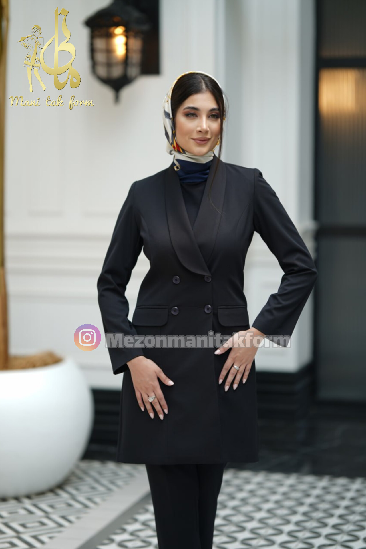    مانتو شلوار اداری مدل مانیا کد 6071 پارچه نخی بزیاق ترک. رنگبندی : مشکی و سورمه ای. طوسی. نسکافه ای رنگ دلخواه سایزبندی 36 - 46  قد مانتو : 90 در تمام سایزها در صورت سفارش عمده و تیراژ آماده میشود 